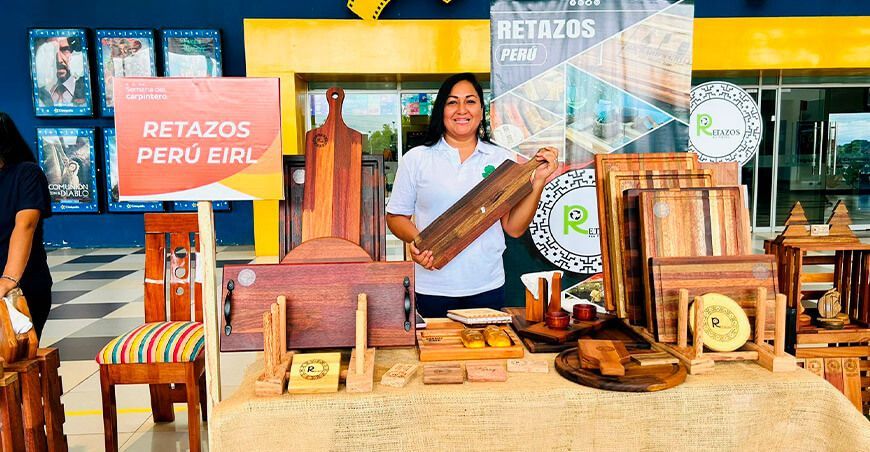mujeres emprendedoras en las cadenas productivas forestal maderable artesanía madera Mujeres Ucayali Perú