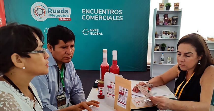 Organizaciones de productores generan compromisos comerciales por S/47 000 en la Expo Ucayali APEC 2024