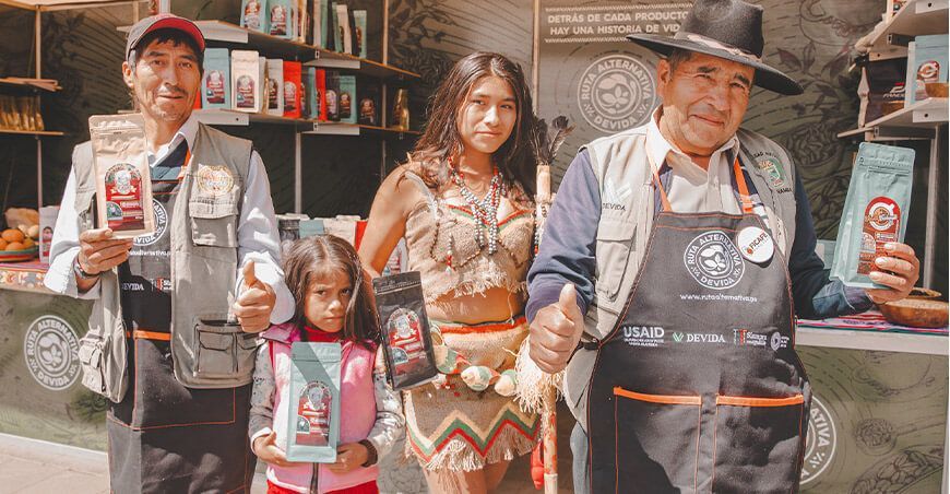 Expovida Puno Devida Perú productores selva puneña café