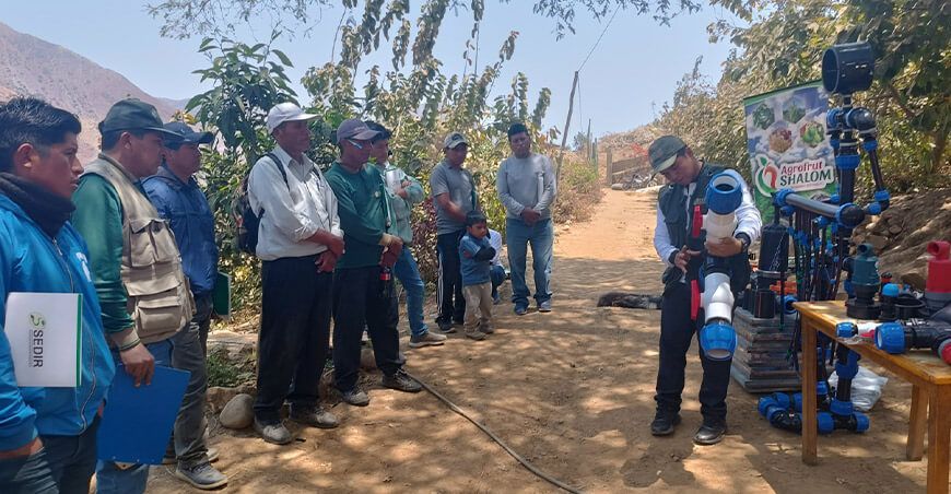 Capacitan a productores del valle de Nepeña en riego tecnificado Ancash Sedir Perú