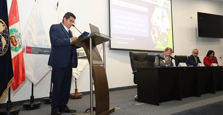 Senasa fortalece sus capacidades sobre el Codex Alimentarius en taller con especialistas de Chile