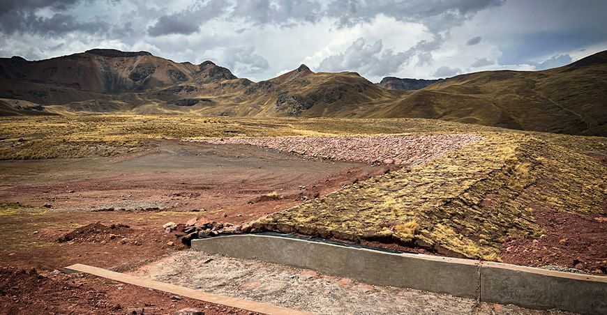 Construyen 5 qochas para beneficiar a más de 70 familias productoras en Azángaro Puno Agro Rural Perú