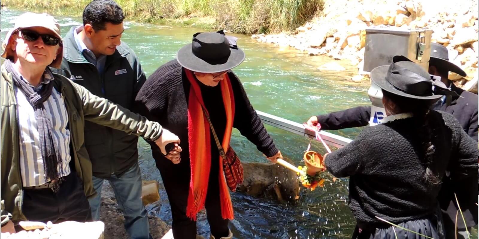 ANA inaugura estación portátil para monitorear la calidad del agua en el río La Virgen Junín Perú 