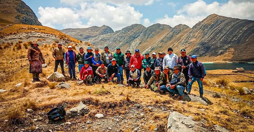 Construyen 5 qochas para beneficiar a más de 70 familias productoras en Azángaro Puno Agro Rural Perú