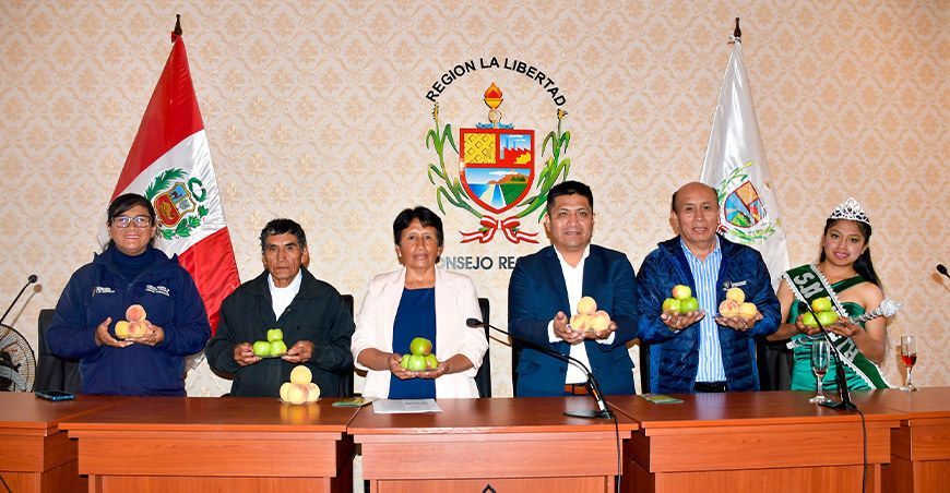 Festival de la Manzana Parraposina y Durazno Huayco en el pueblo de Parrapós, ubicado en el distrito de Sinsicap, en la provincia de Otuzco La Libertad Perú