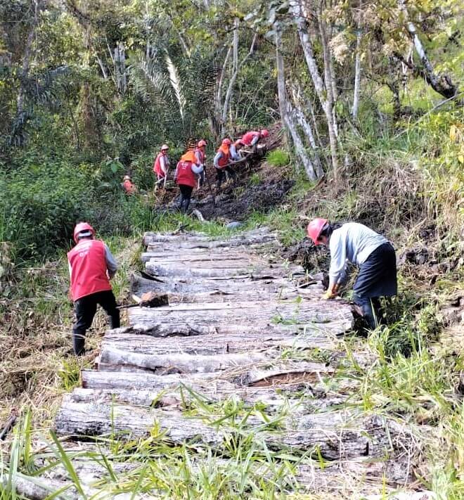 Foncodes trabajos de mantenimiento de 354 kilómetros de caminos vecinales en Amazonas Perú