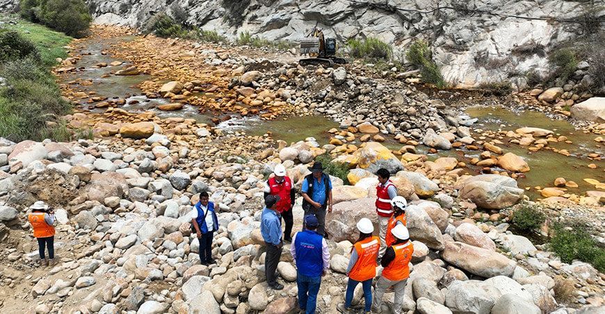 Inician trabajos de limpieza y descolmatación del río Moche en La Libertad Perú