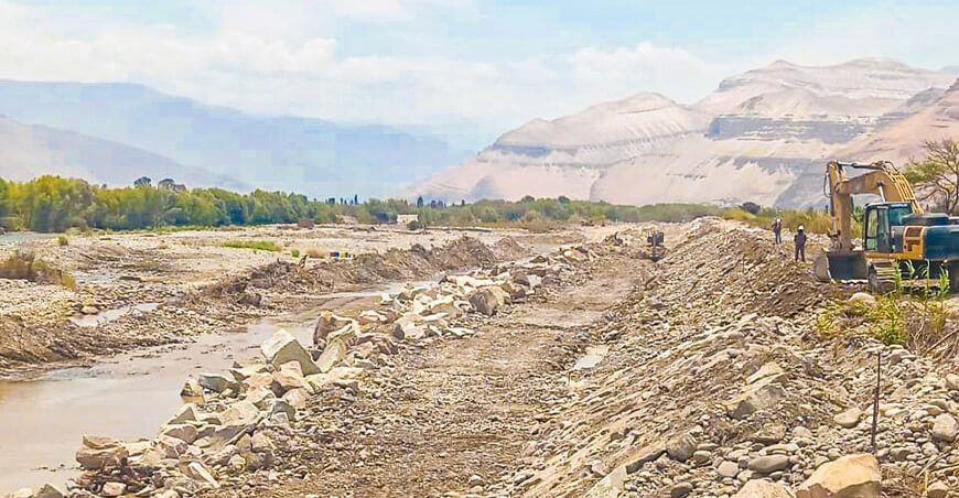 Avanza la construcción de defensa ribereña en Tomaca Arequipa Perú