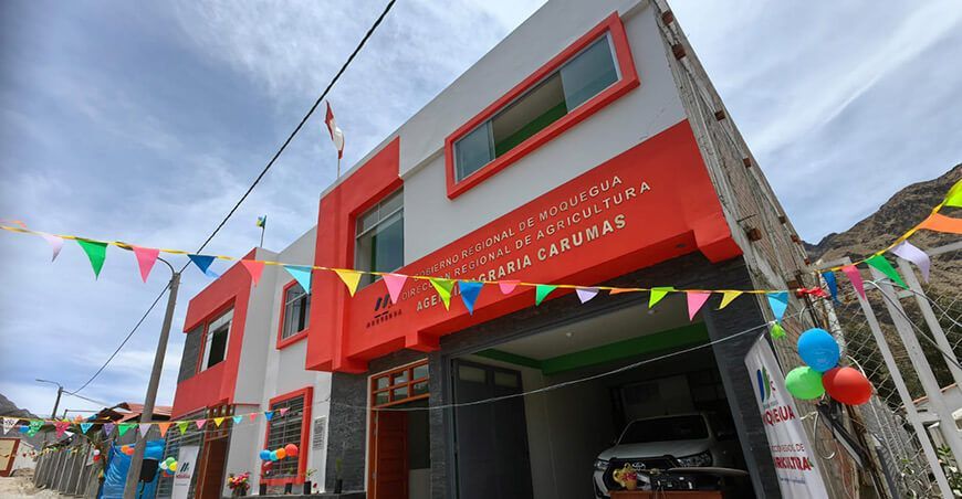 GORE Moquegua entregó moderna agencia agraria en Carumas Perú