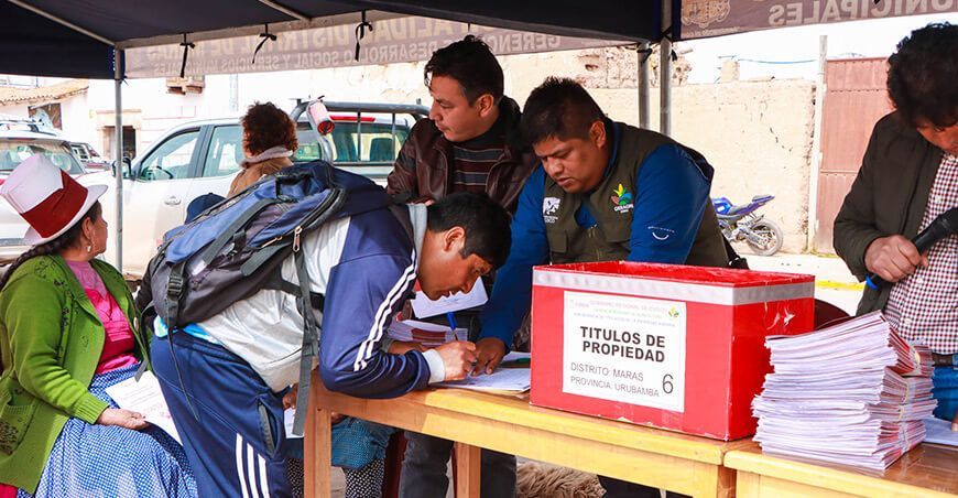 títulos de propiedad rural a productores de Maras Cusco Perú