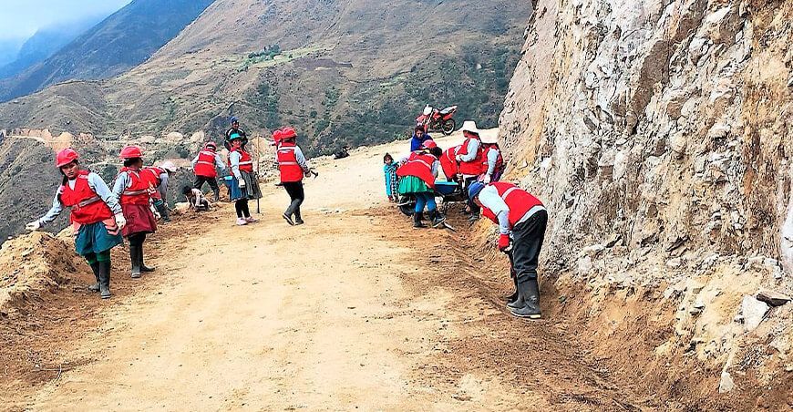 Foncodes impulsa recuperación de vías rurales en Pasco