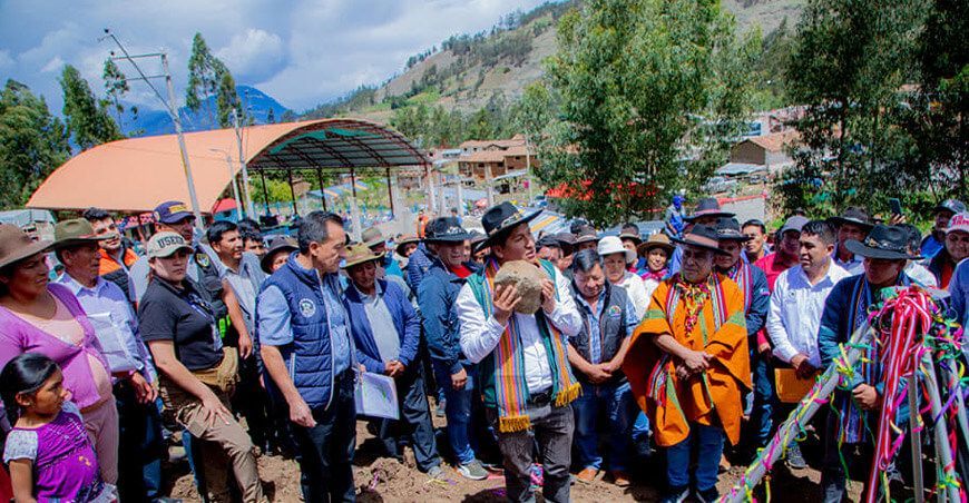 Iniciaron ejecución de obra de sistema riego tecnificado en Curahuasi Apurímac Perú