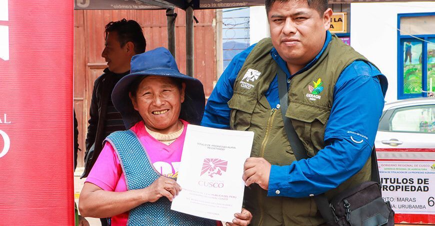 títulos de propiedad rural a productores de Maras Cusco Perú