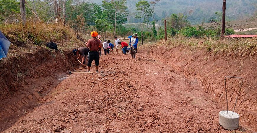 trabajos de mantenimiento en la infraestructura vial San Martín Perú Foncodes