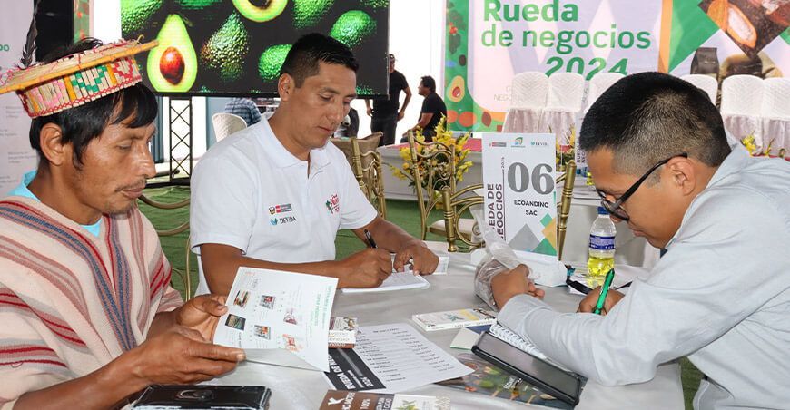 Feria Expovida Huancayo 2024 rueda de negocios productores de la ruta alternativa Junín Devida Perú