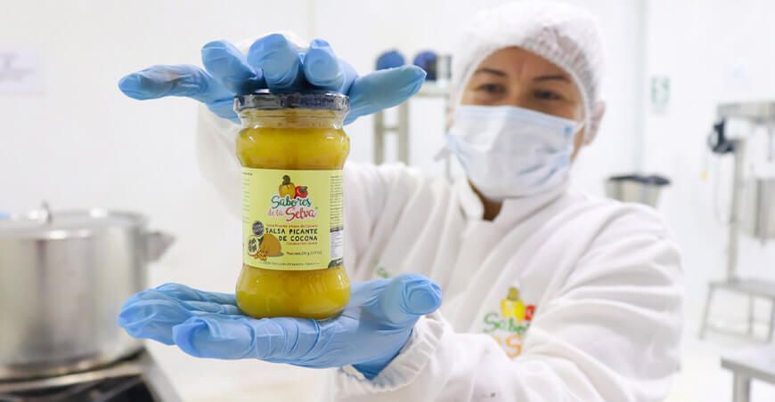 Emprendedoras de Loreto lanzan salsa picante de cocona Sabores de la Selva Peruana