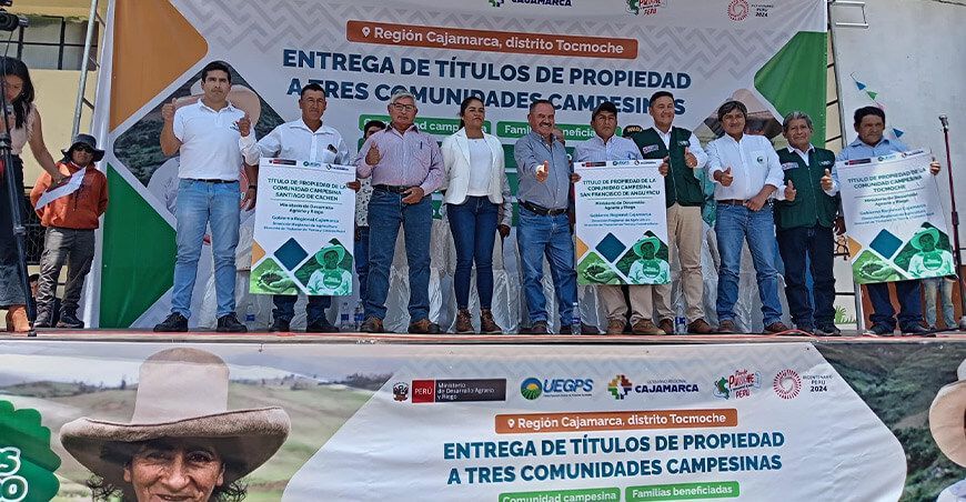 Entregaron títulos de propiedad a tres comunidades campesinas de Chota Cajamarca Perú