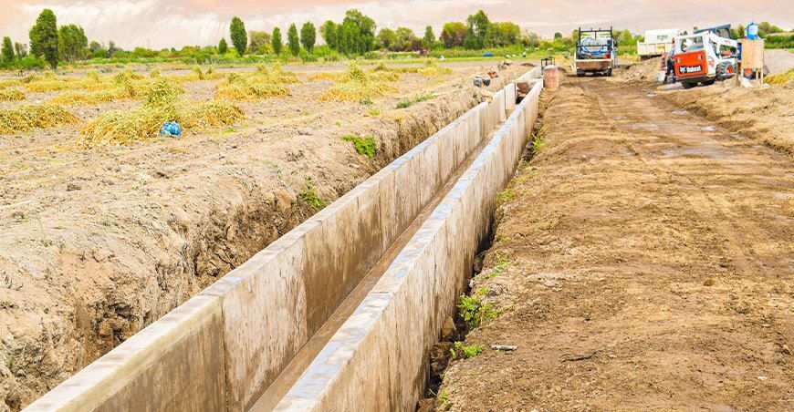 Ejecución del canal de riego en Montegrande a punto de culminar Arequipa Perú