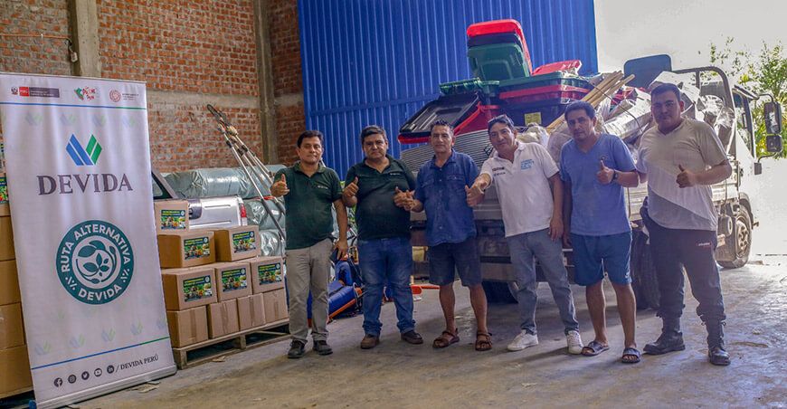 Devida impulsa trabajo comunitario con entrega de kits de herramientas San Martín Perú