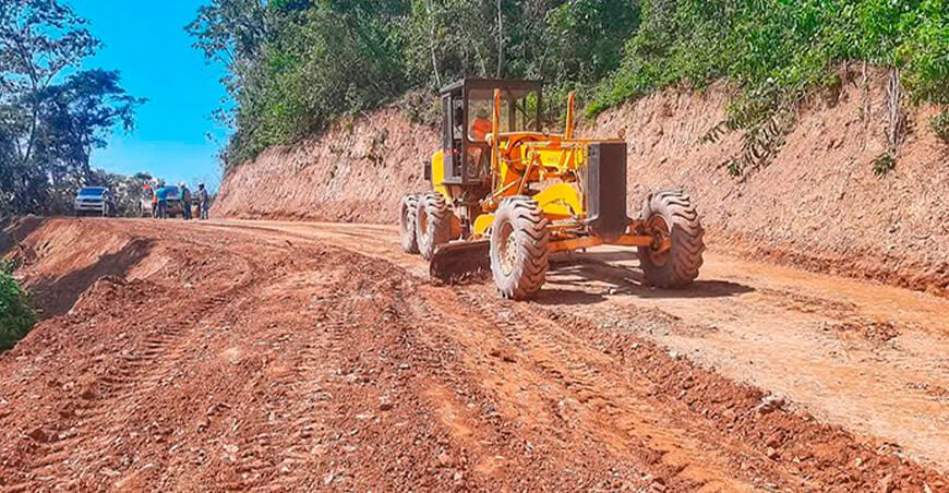 Devida inauguró 13.8 km de camino vecinal renovados en Anco Ayacucho Perú