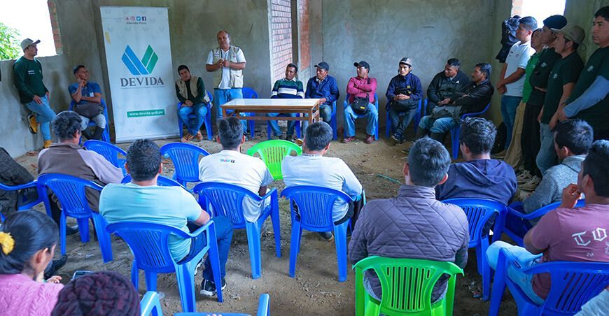 familias apuestan por el desarrollo alternativo con cultivo de granadilla en Chinchao Huánuco Devida Perú