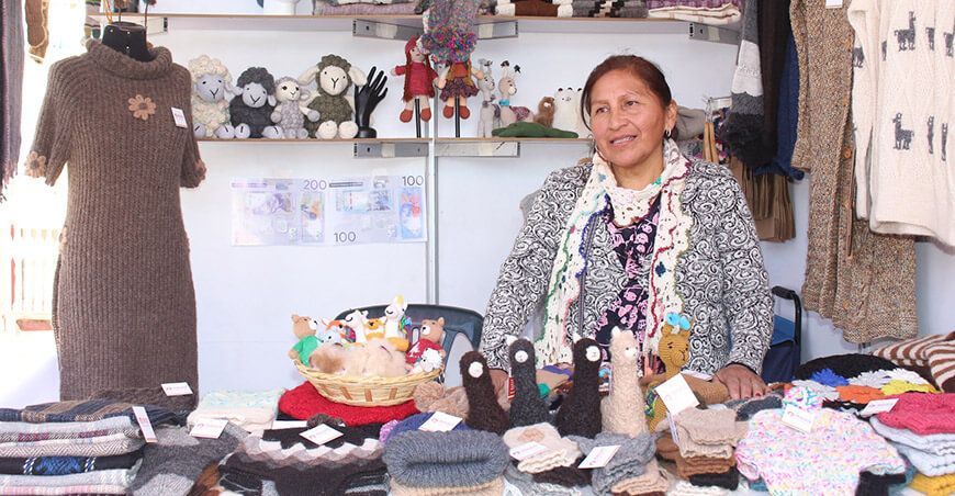 Innova Feria Navideña prendas de fibra de alpaca Puno Perú