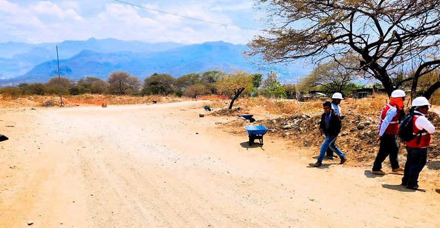 mantenimiento de vías caminos vecinales Foncodes Perú