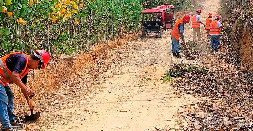 mantenimiento de vías caminos vecinales Foncodes Perú
