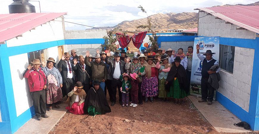 Entregaron módulos demostrativos de engorde a ganaderos de Pomata Puno Perú