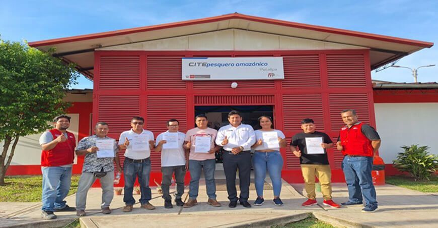 CITEpesquero Amazónico Pucallpa certifica a operarios en fileteo y salado de pescado