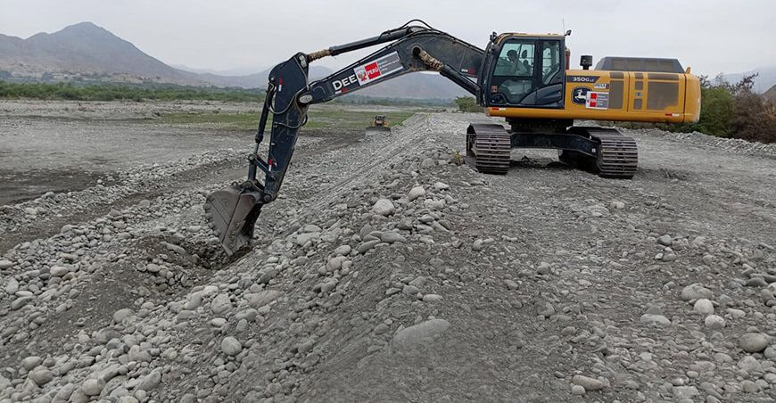 Limpieza y descolmatación del sector Cerro Blanco Ancash Perú ANA