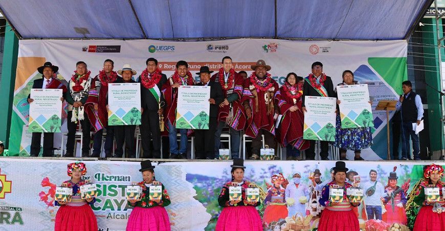 Entregaron más de 8000 títulos de propiedad rural individual en Puno Perú
