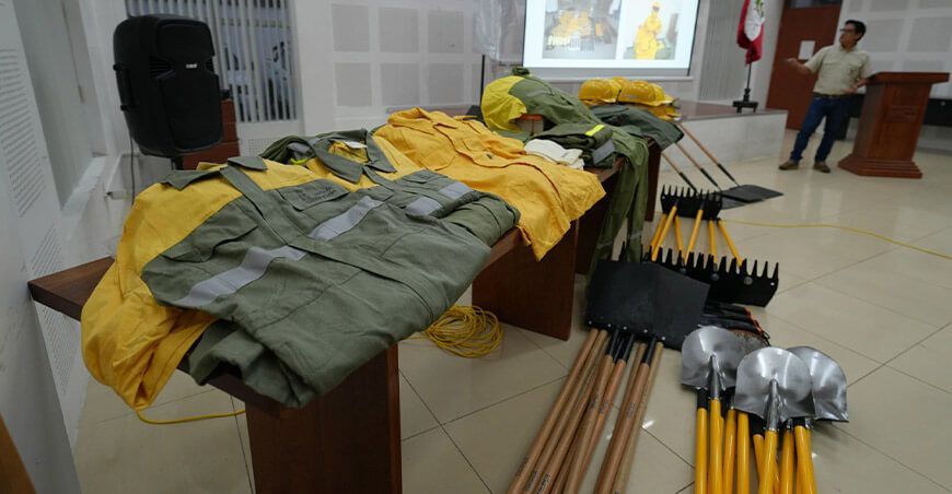 Minam entregó equipos de protección a guardaparques bomberos forestales de la Reserva Nacional Pacaya Samiria