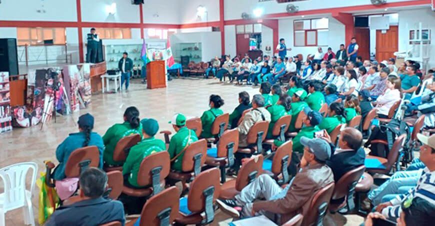 Proyecto Mosca de la Fruta en la región La Libertad Senasa Perú