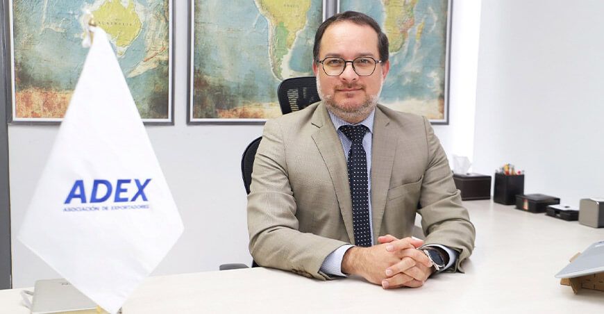 el director del Centro de Investigación de Economía y Negocios de la Asociación de Exportadores CIEN-ADEX, Edgar Vásquez Vela.
