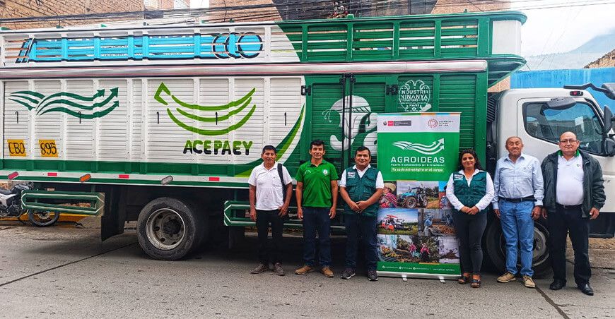 Agroideas entrega camión a productores de plátano para mejorar comercialización de Huánuco Perú
