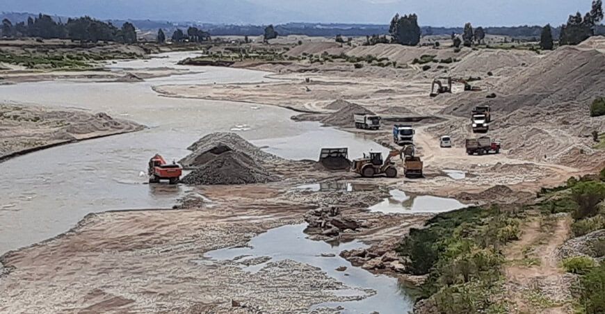 ANA prohíbe extracción de material de acarreo para prevenir desastres durante la temporada de lluvias en Perú