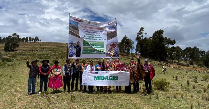 Midagri rehabilitó 109 kilómetros de zanjas de infiltración en Yunguyo Puno Perú