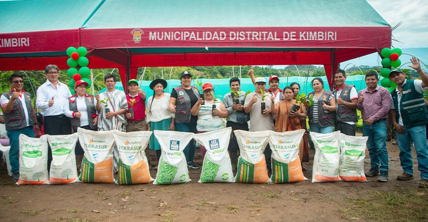 Entregaron plantones de café a productores de Kimbiri Cusco Perú