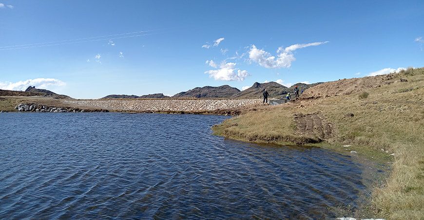 Sierra Azul Siembra y Cosecha de Agua qochas Perú