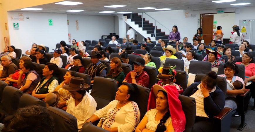 Líderes agrarios presentan propuesta legislativa para proteger semillas nativas y la seguridad alimentaria del Perú
