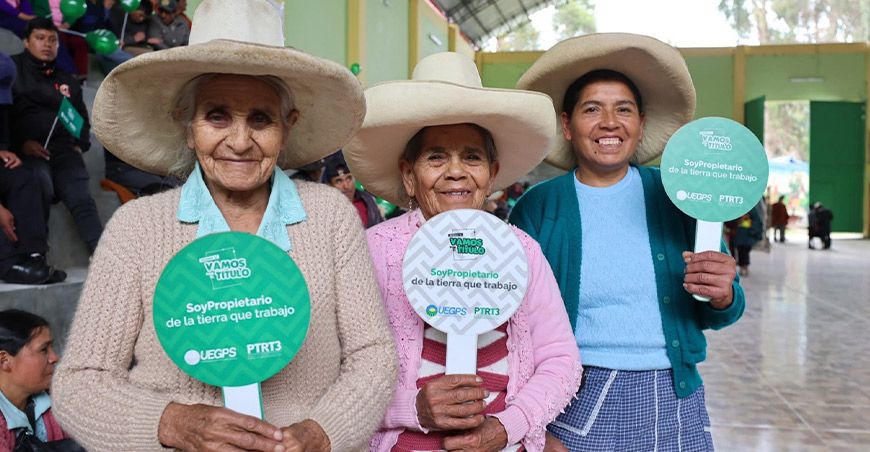 Midagri entregó títulos de propiedad gratuitos en Cajamarca