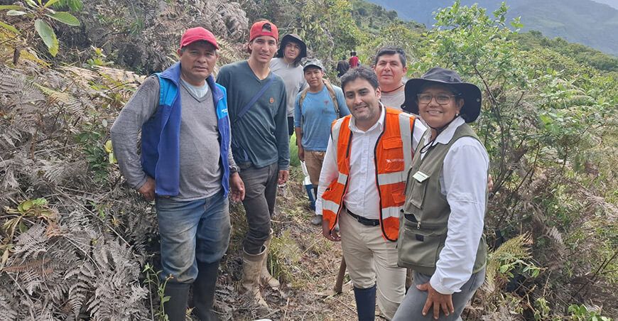 Orygen sigue avanzando en la restauración ecológica de la región Junín con la siembra de plantones de pino