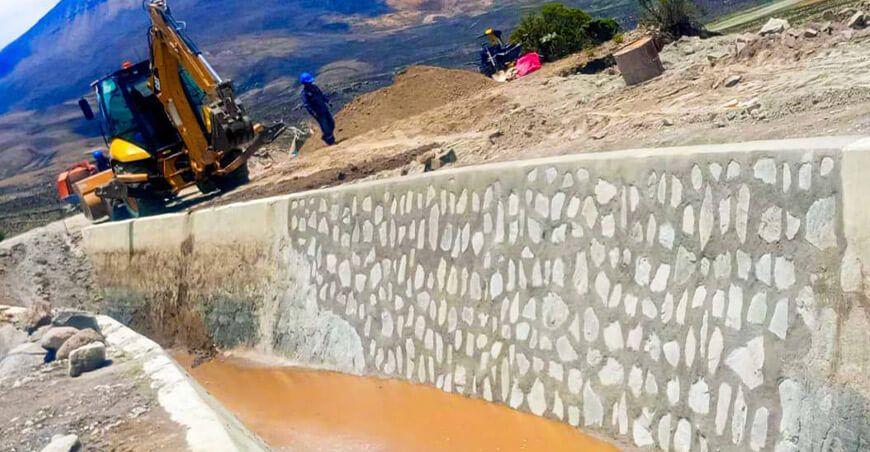 Reactivan el canal Cano Salado para afianzar la laguna de Aricota Tacna Perú