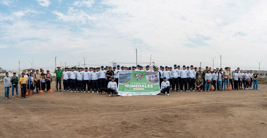 Serfor retiró alrededor de 3 toneladas de basura en humedales de Áncash Perú