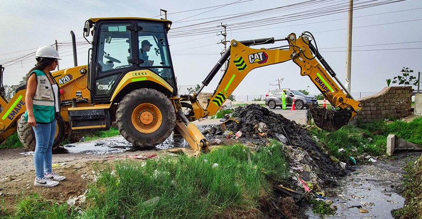 Refuerzan operativos de descolmatación para proteger el Humedal Pantanos de Villa