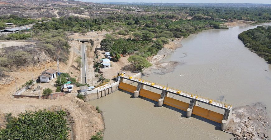 la bocatoma y canal La Peña Tumbes Perú