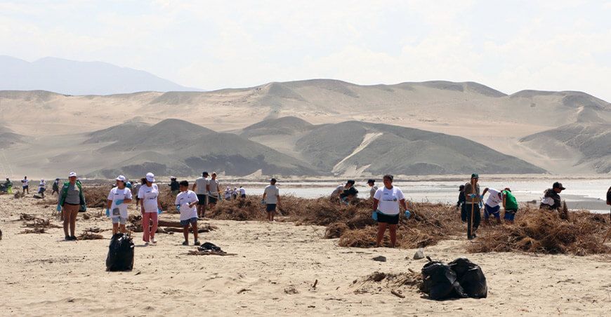 ANA inicia Semana del Agua con jornada de limpieza en la playa Los Chimús Ancash Perú