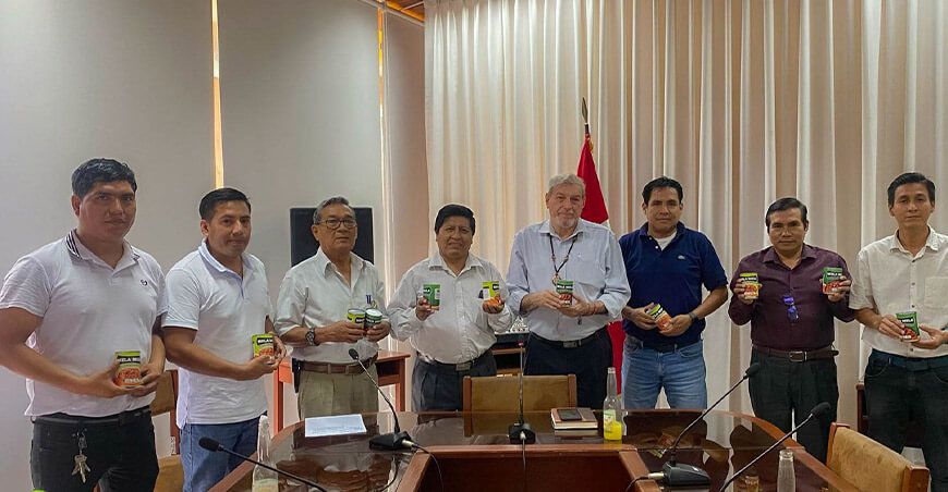 Universitarios ucayalinos presentaron conserva de frijoles con tocino y cecina
