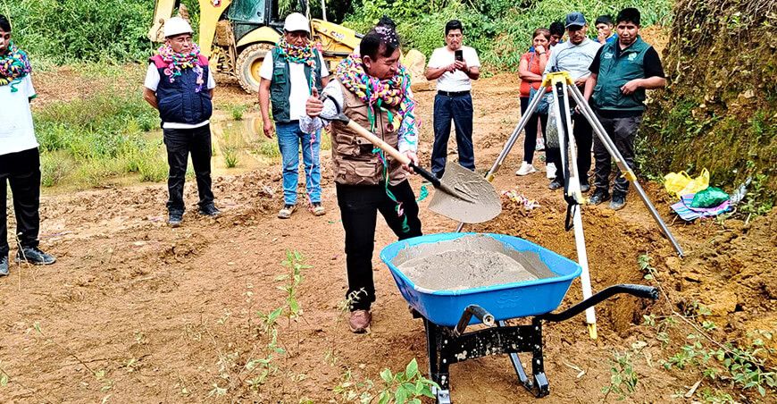 Nuevo vivero frutícola beneficiará a más de 1000 agricultores de Massiapo Alto Inambari Puno Perú